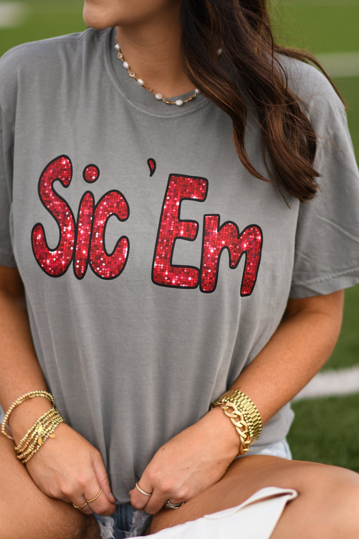 Sic Em' Tee